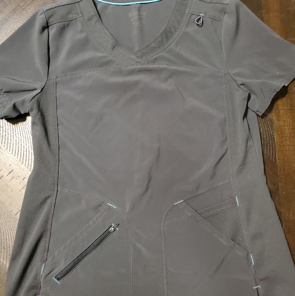 Scrubstar Scrub Sets (5 Matching Sets) - Picture 3 of 4